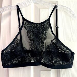 Victoria’s Secret Body by Victoria Lace Bralette